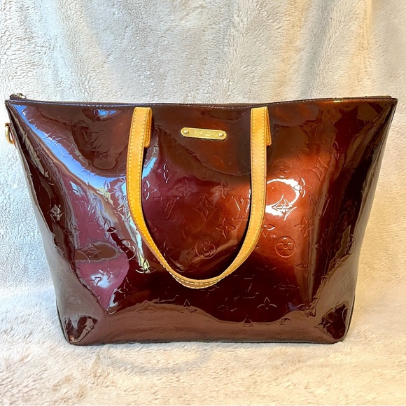 Louis Vuitton Amarante Vernis Monogram Bellevue GM Bag - Picture 6 of 17